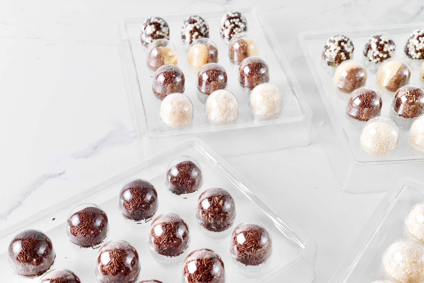 Medium Brigadeiro Box (24 units)